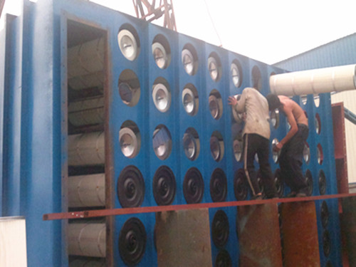 脈沖式濾筒除塵器的除塵效率高，可在多個(gè)行業(yè)進(jìn)行使用